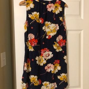 Medium old navy floral dress